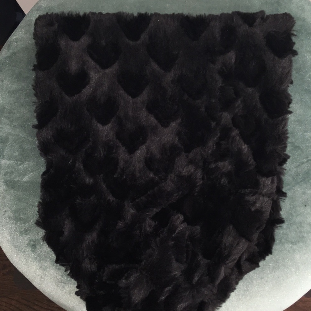 BETSY JOHNSON infinity scarf